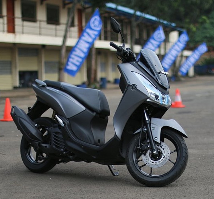 spesifikasi dan harga yamaha lexi